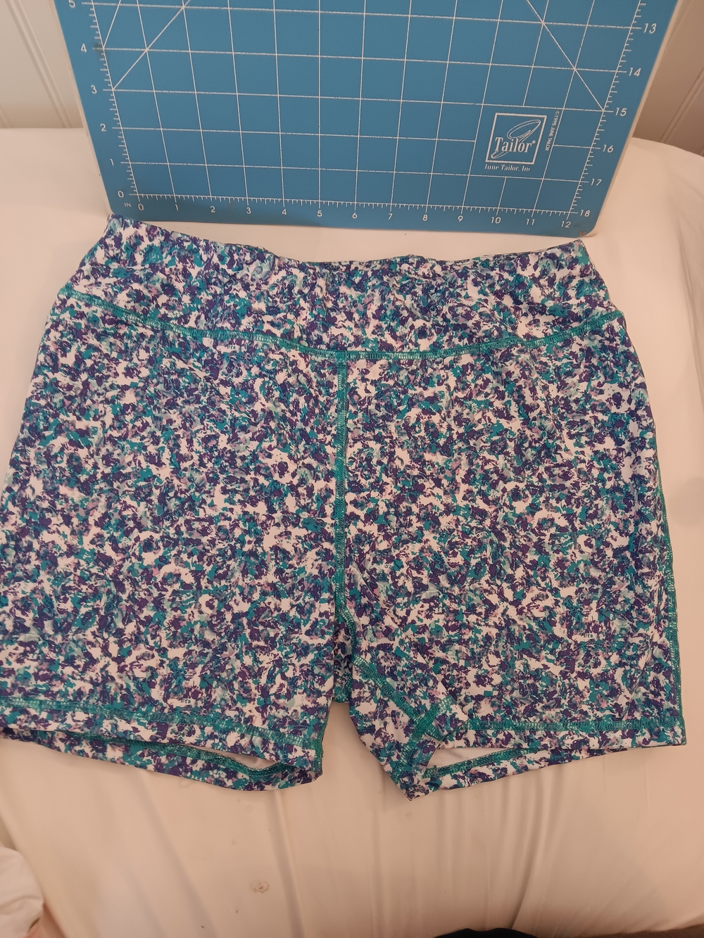 Women’s Printed Active Shorts in Blue & Teal